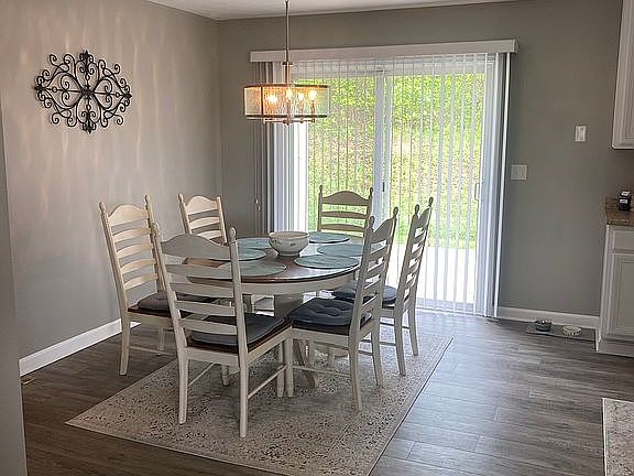 2nd image of 3011 Ironwood Cir