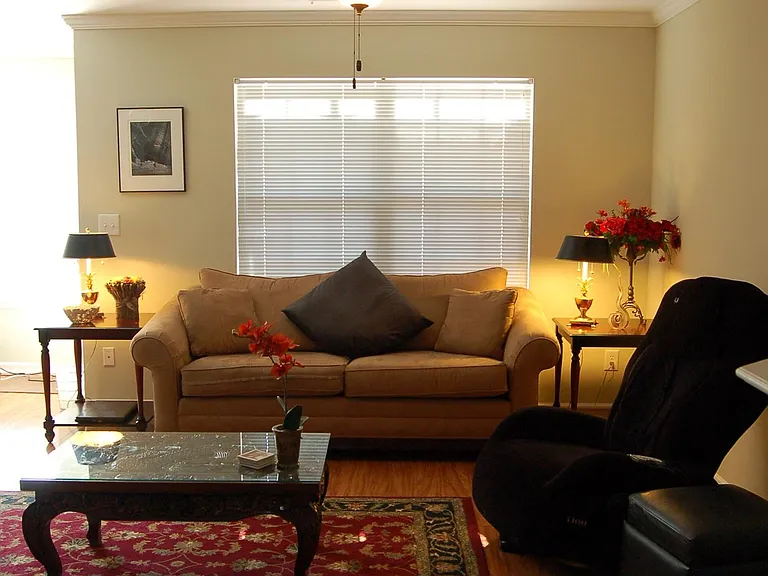 783 Rock Lake Gln — Photo 2