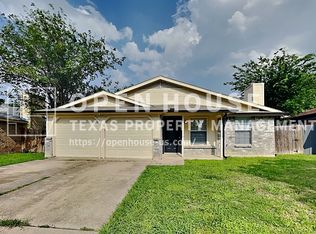 5211 Carpenter Dr, Arlington, TX 76017