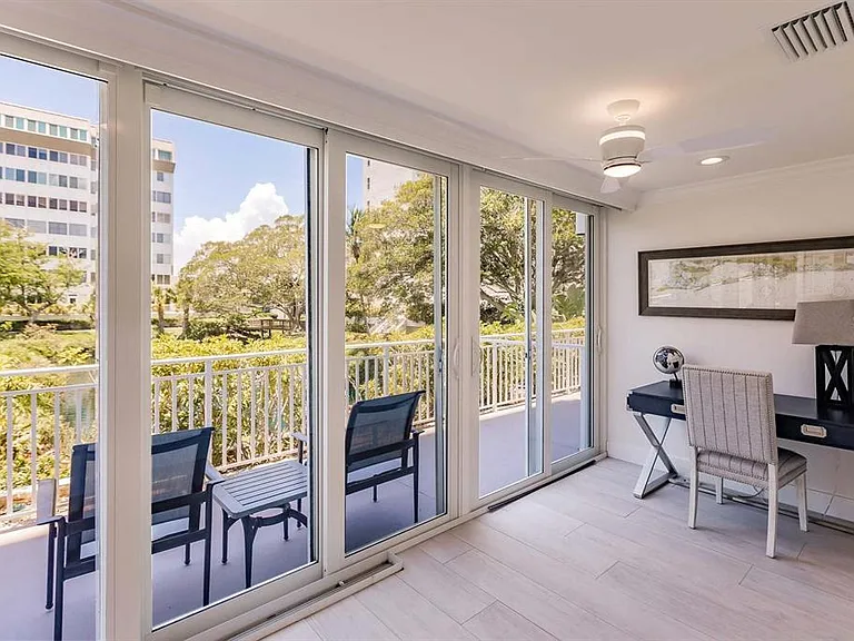 1125 W Peppertree Dr #102 — Photo 31