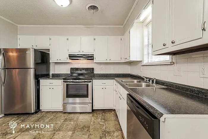 3517 Primrose Dr — Photo 8