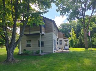 10 Welch Ave, Holley, NY 14470