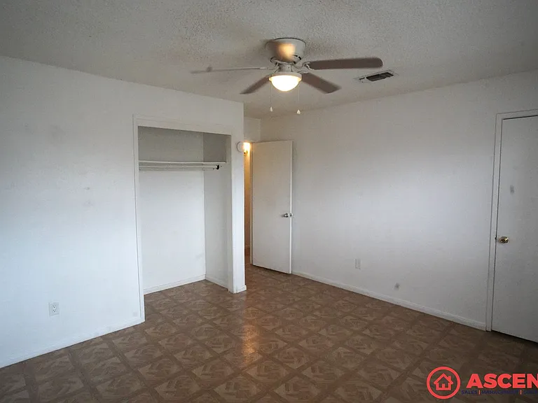 117 Hughes Avenue — Photo 11