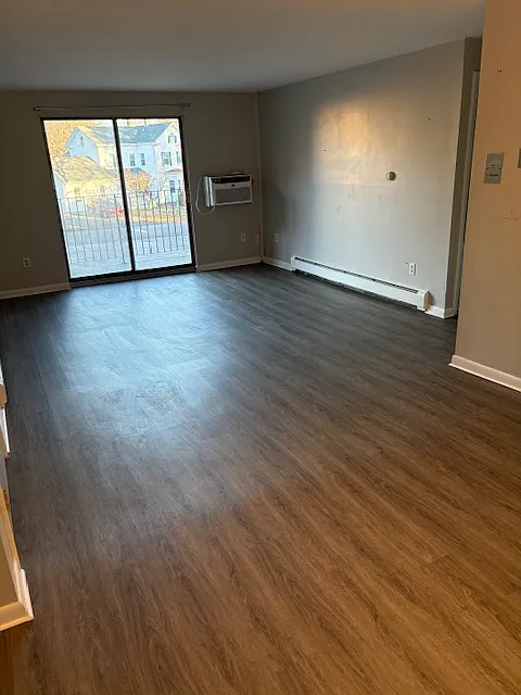 2 bed, 750 sqft, $1,800 — Photo 4