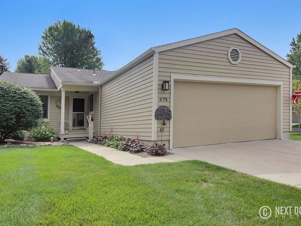 1st image of 674 Woodcreek Cir