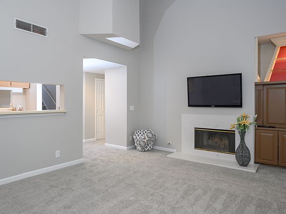 4th image of 702 Glen Ivy Ln