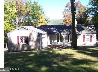 65 Laurel Dr, Fayetteville, PA 17222