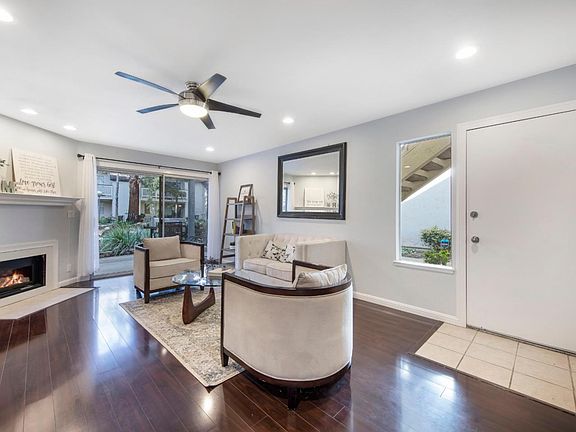 4th image of 2215 Summereve Ct