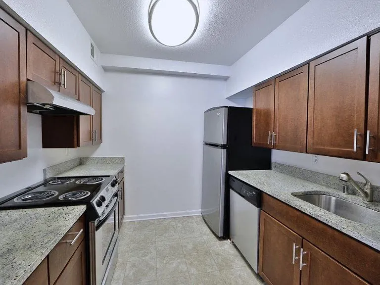 Tamarron Apartment Homes — Photo 3
