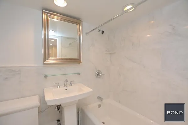 Rented by Bond New York | media 8