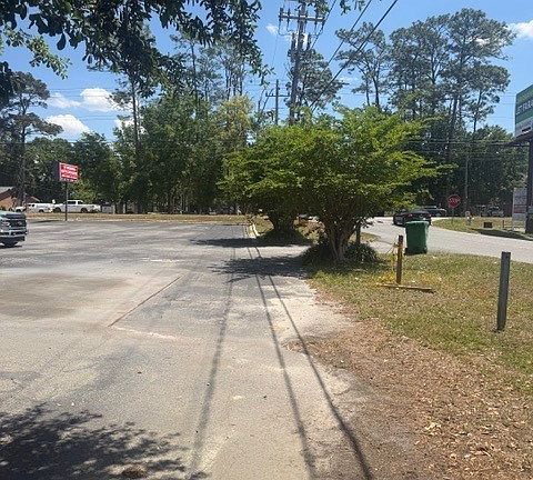 3rd image of 2300 Bemiss Rd