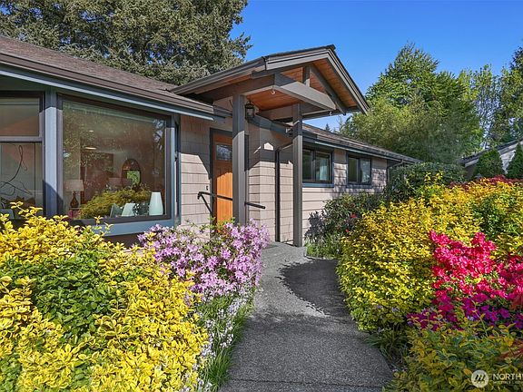 2nd image of 8824 NE 189th Place