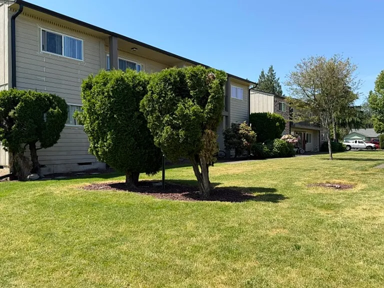 Comfortable Beaverton Living in a Convenient Location! — Photo 33