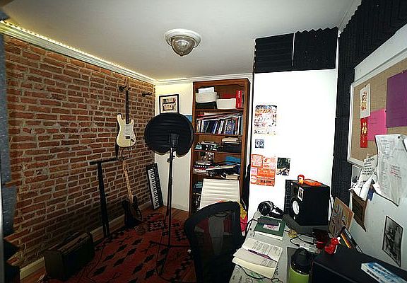 3rd image of 205 E 4th St APT 3