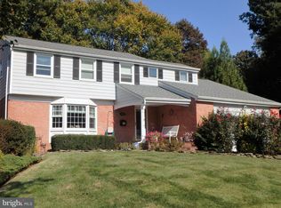 7926 Carrleigh Pkwy, Springfield, VA 22152