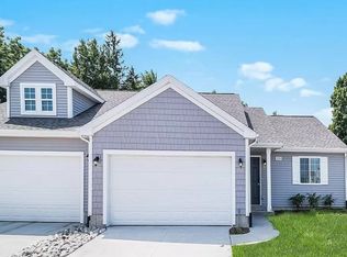 1012 W Villas Dr, Vicksburg, MI 49097