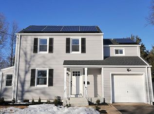 1636 Westover Rd, Linden, NJ 07036