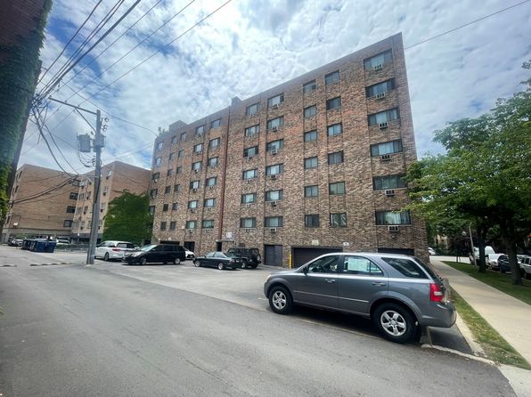 6633 N Sheridan Rd APT 212