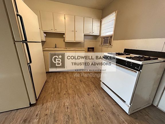 4th image of 3810 22nd Pl APT A