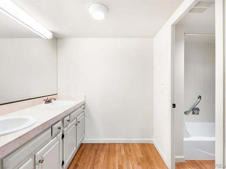 1551 Larimer St #2203 — Photo 23