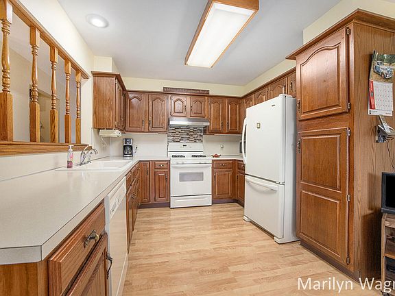 3rd image of 3993 Johnson Ln SW