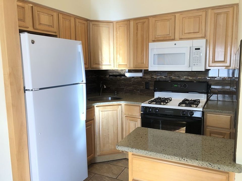 1st image of 2542 W 16th St APT 3