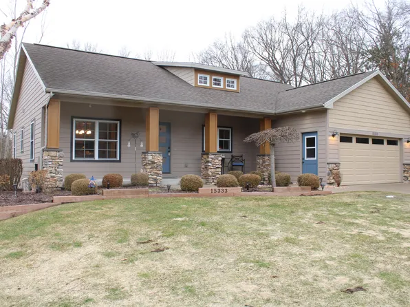15333 Red Oak St, Grand Haven, MI 49417