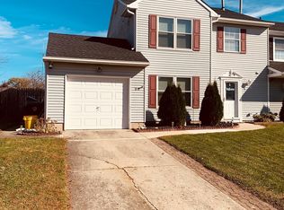 20 Old Orchard Dr, Sicklerville, NJ 08081