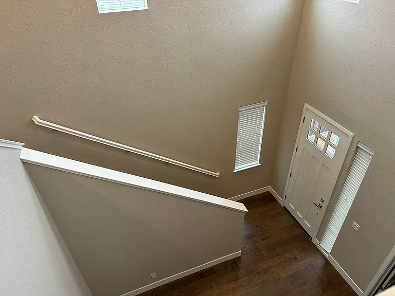 1845 Palisades Dr — Photo 3