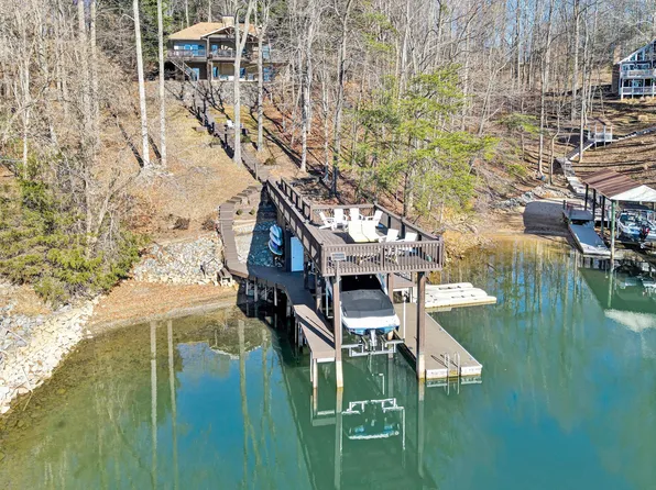 105 Overlook Hill Dr, Moneta, VA 24121