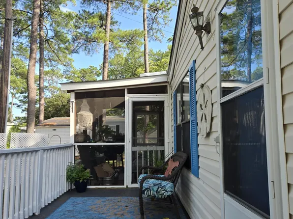 443 E Banks Dr., Garden City Beach, SC 29576