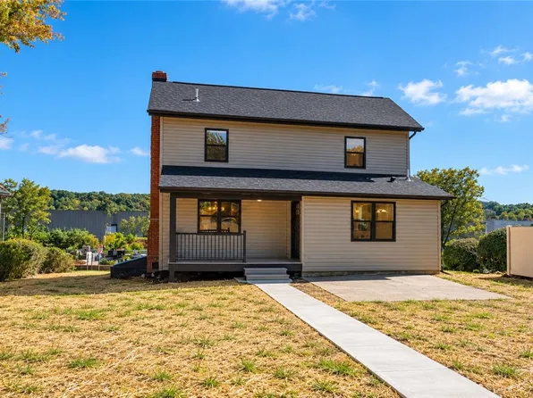 511 N 4th St, Youngwood, PA 15697