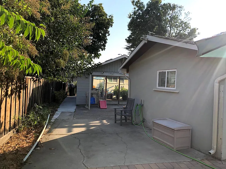 side yard