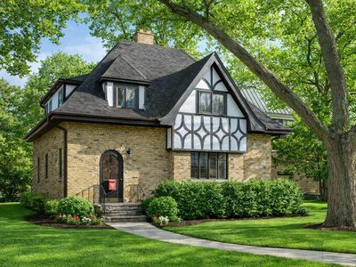 128 Lawndale Ave, Wilmette, IL, 60091