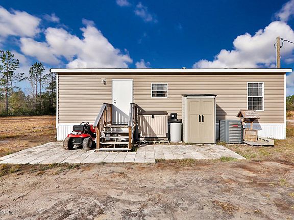 5th image of 2445 Hibiscus Ave