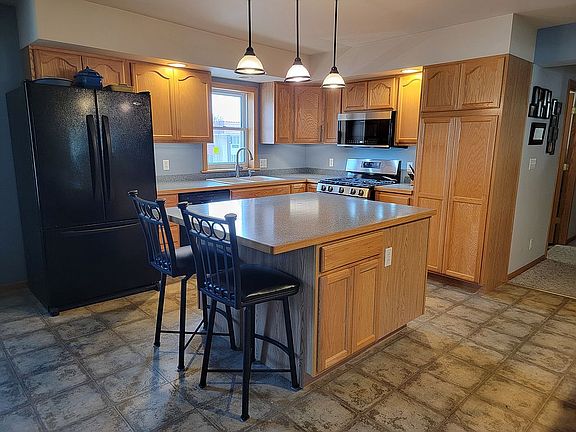 Kitchen with island