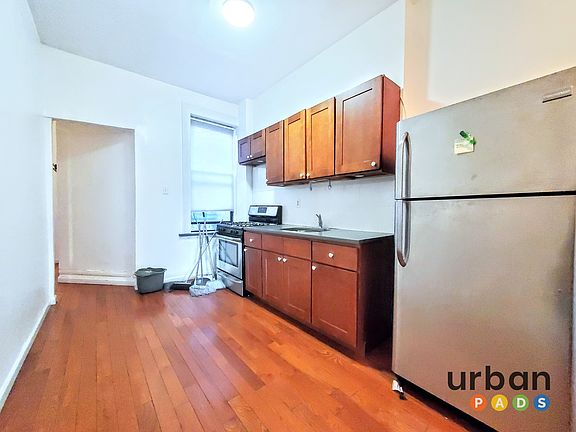 5th image of 781 Franklin Ave #7