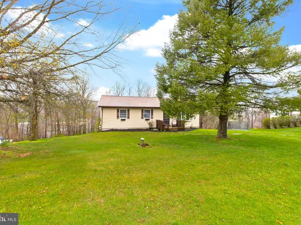 11 Solar Dr, New Providence, PA 17560