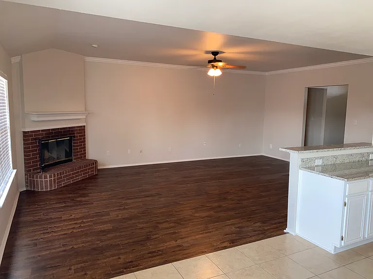2918 Hilton Head Dr — Photo 8