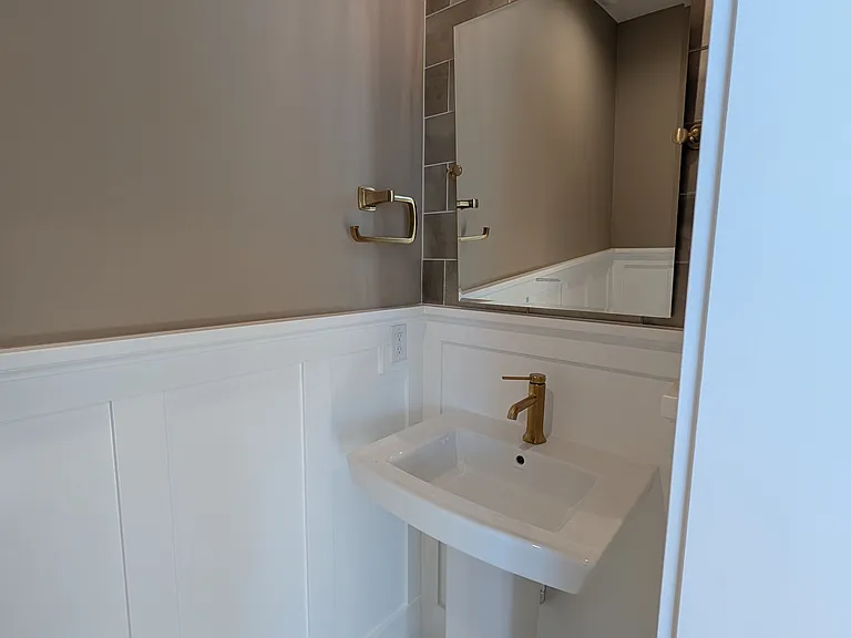3941 W Barrett Ln — Photo 16