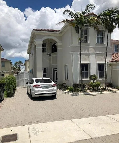 17893 NW 87th Pl — Photo 1
