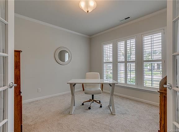 4th image of 4039 Blackburn Ct