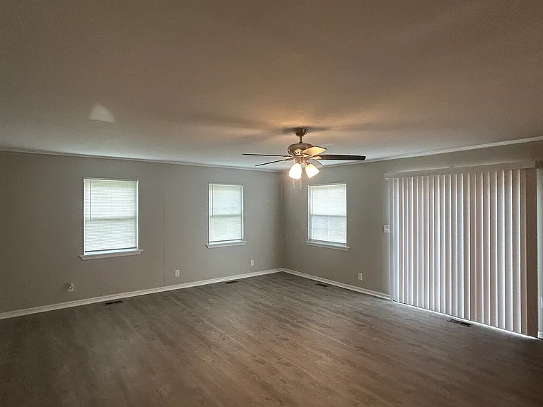 3519 S Sandusky Ave — Photo 9