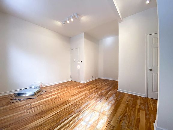 3rd image of 487 Clinton Ave #C1