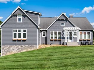 7040 Saddlebrook Dr, Nashport, OH 43830