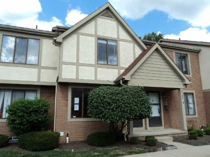 1st image of 5726 Great Hall Ct