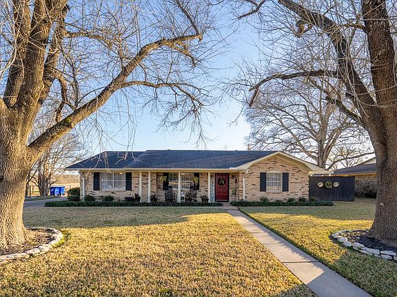 5th image of 1307 Plantation Dr