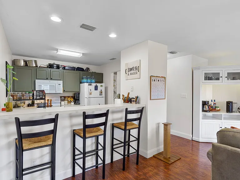 503 Sullivan St NW #F — Photo 14