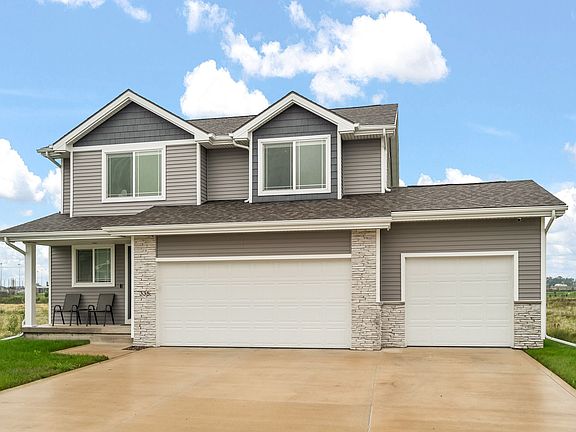2nd image of 335 NW Horan Ct