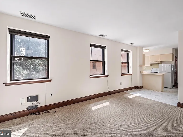 507 Catharine St #2 — Photo 7